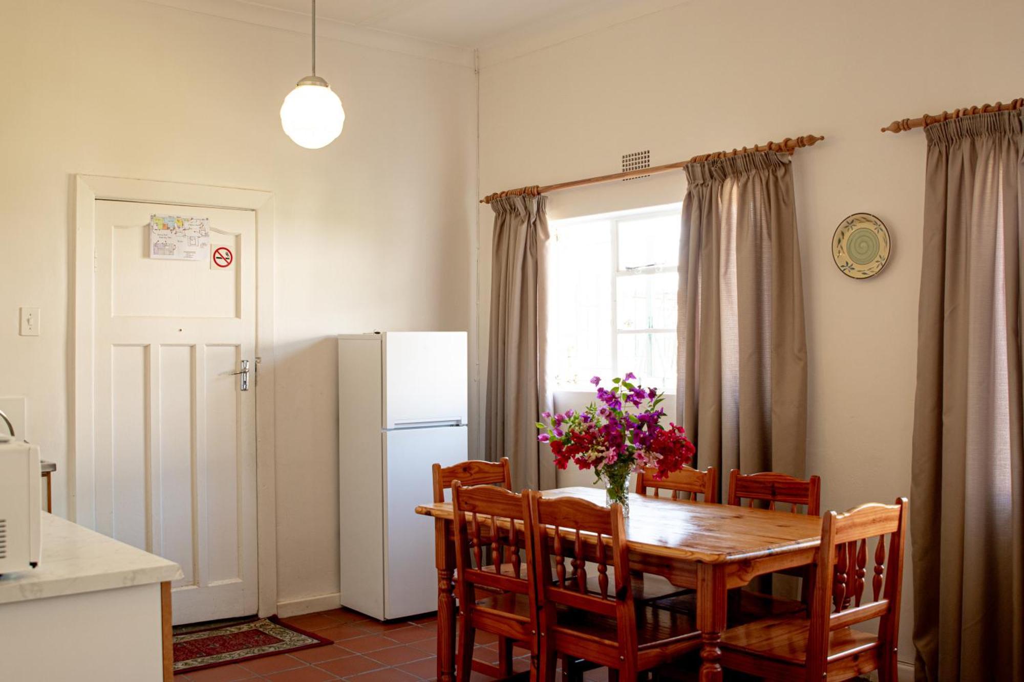 4 Rothman Street B&B Graaff Reinet Bagian luar foto