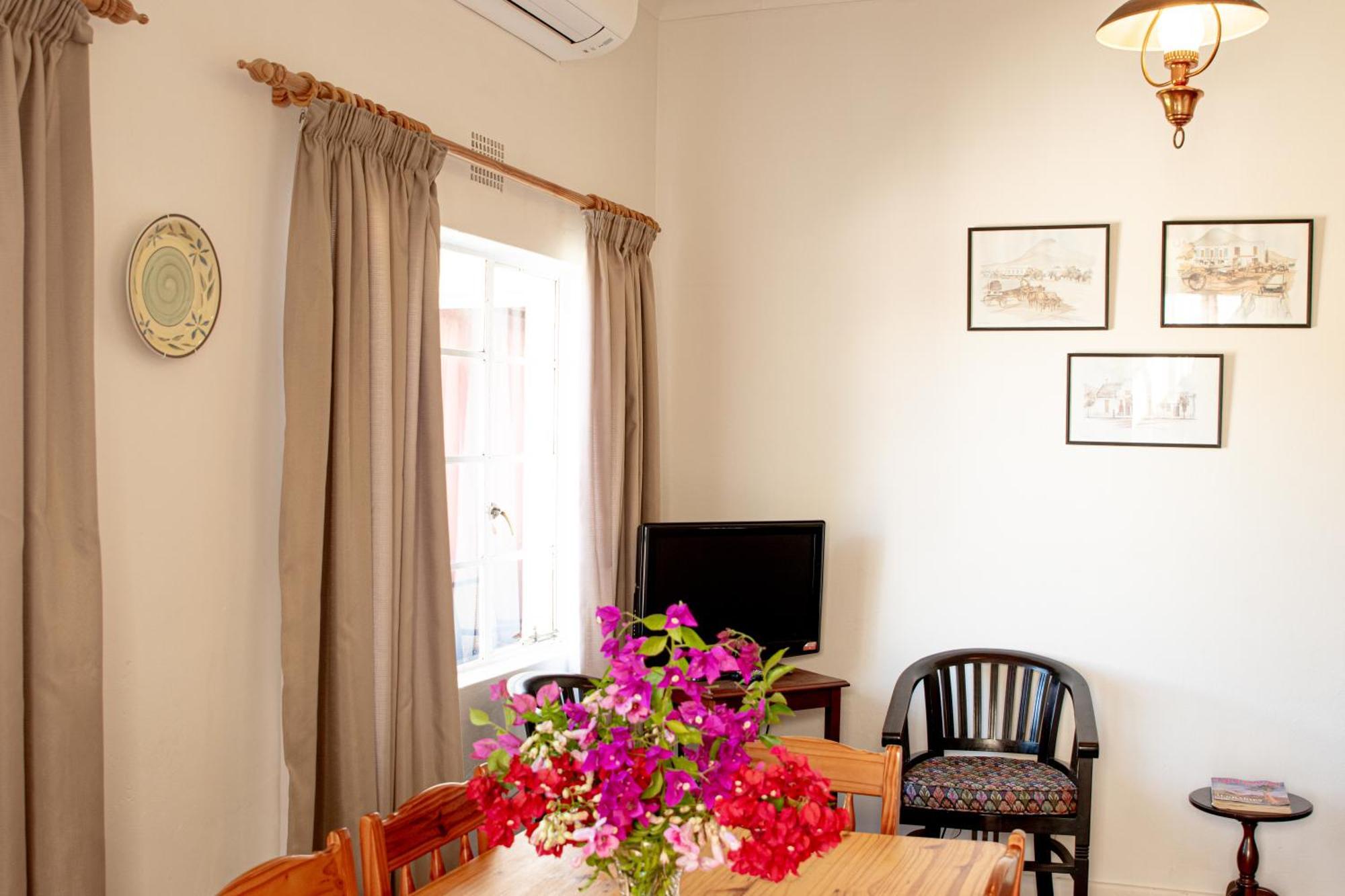 4 Rothman Street B&B Graaff Reinet Bagian luar foto