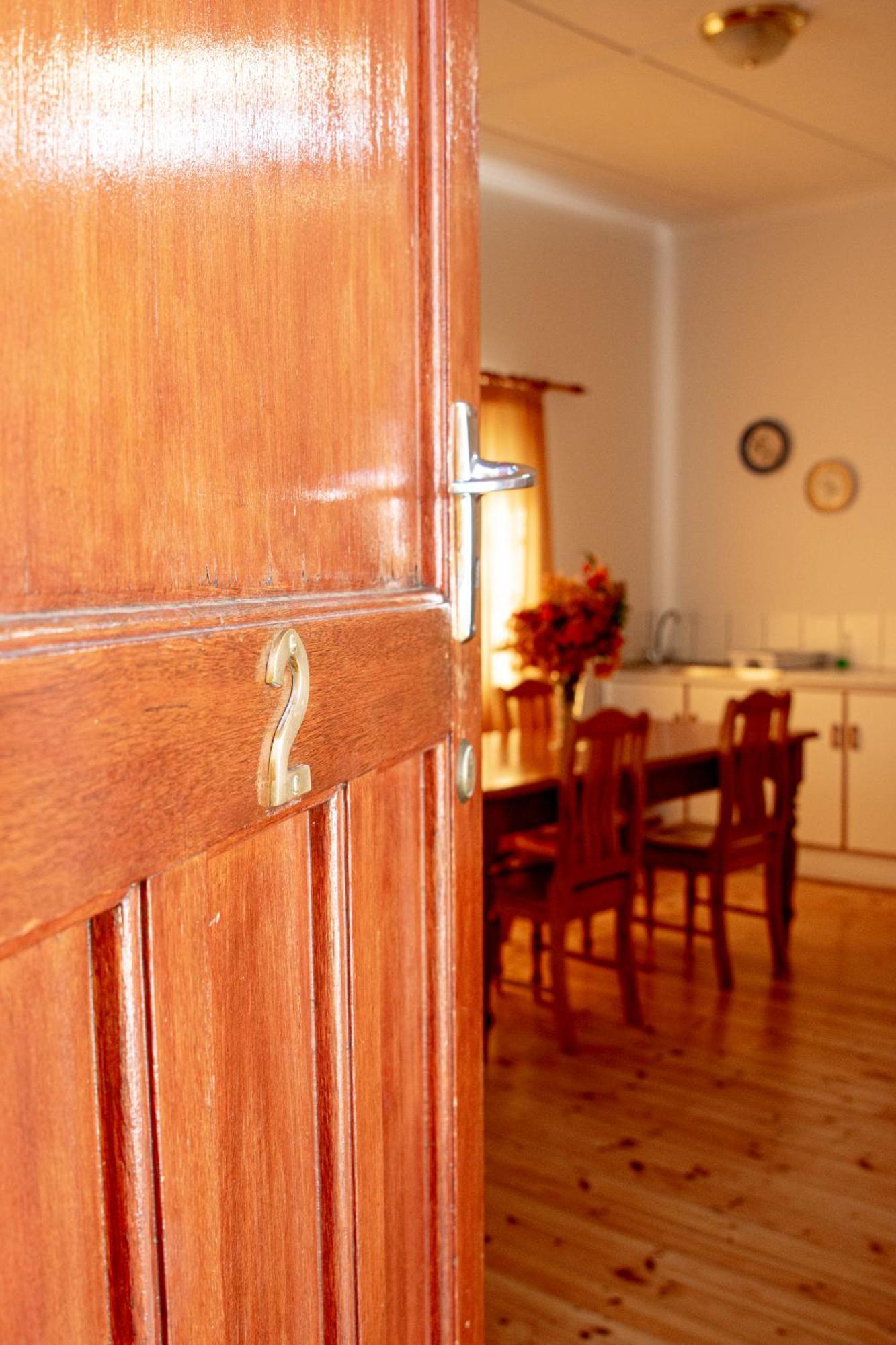 4 Rothman Street B&B Graaff Reinet Bagian luar foto