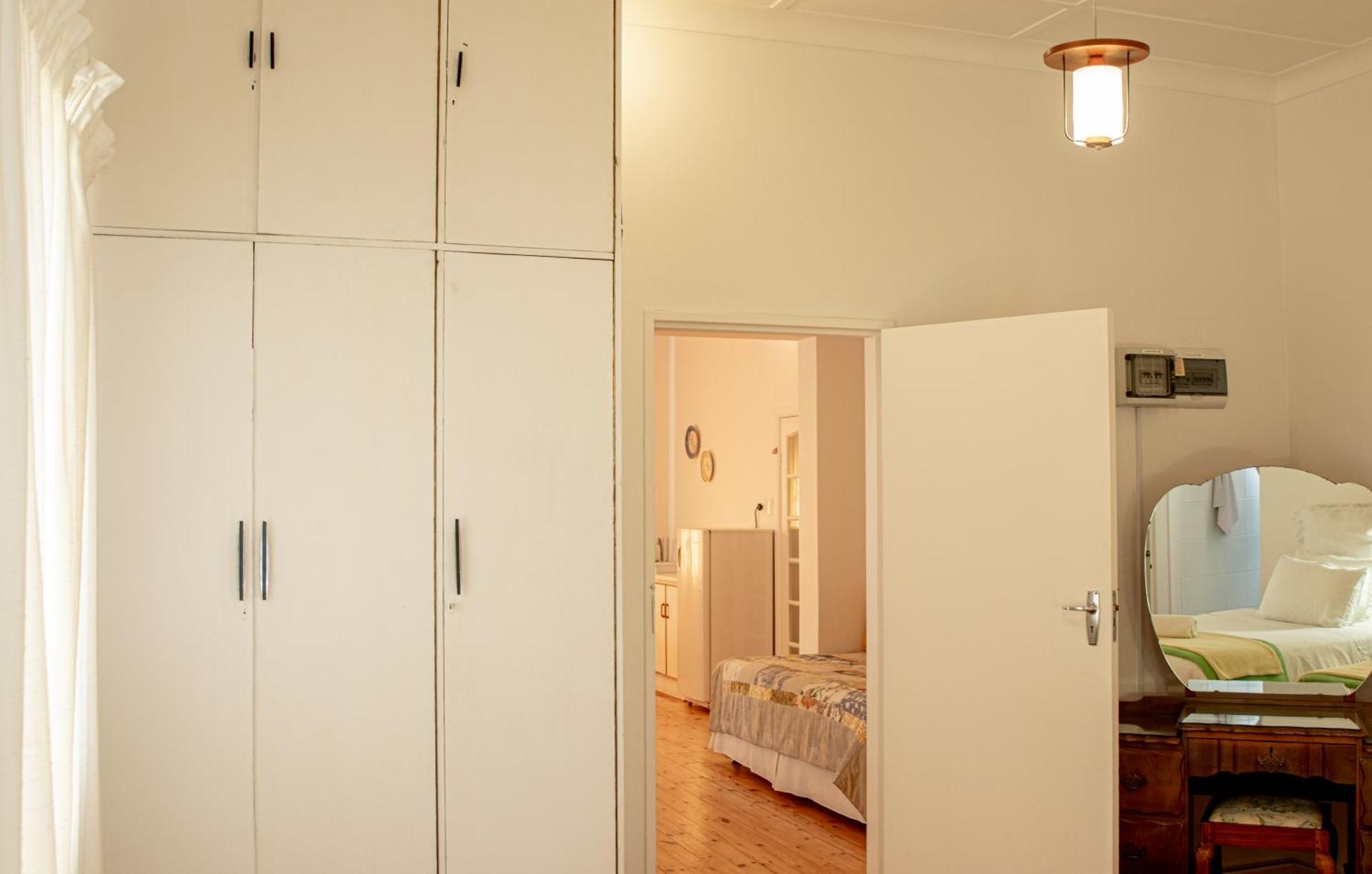 4 Rothman Street B&B Graaff Reinet Bagian luar foto